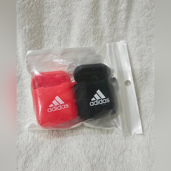 Adidas airpod cases Silicone - Picture 5 of 6